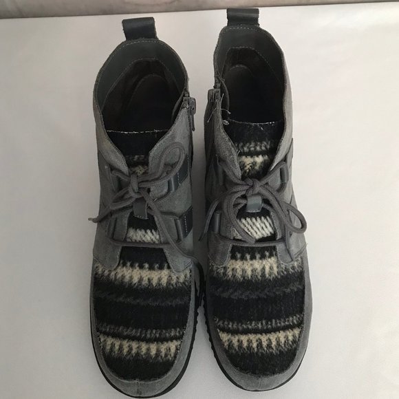 Aerosoles gray ankle boot bootie NEW never worn 9 - Picture 2 of 8